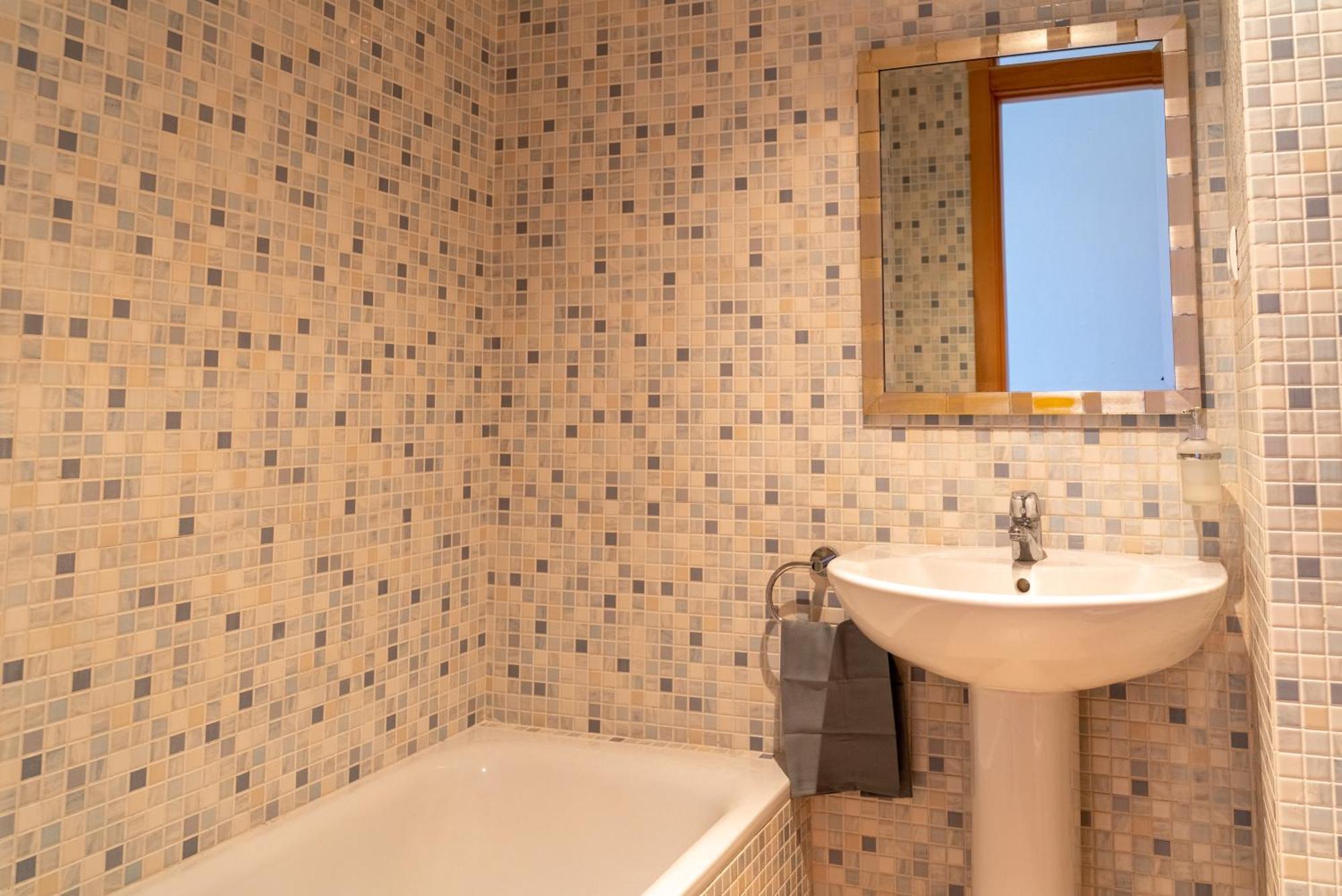 Beautiful 2-Bed Apartment In Casares Costa Bahia de Casares ภายนอก รูปภาพ